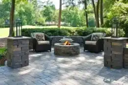 Fire Pits & Outdoor Fireplaces